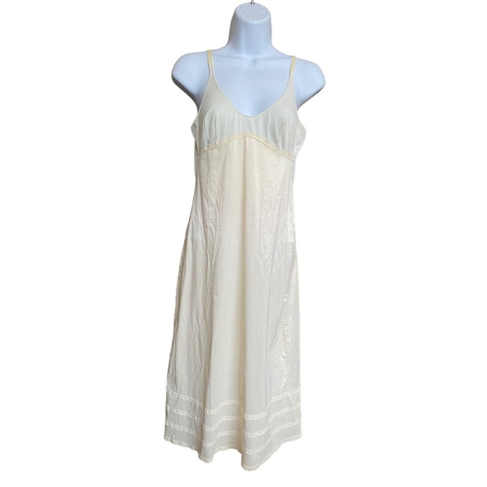 Lorraine Sexy Soft Nylon Trim Beige Full Slip 34 Tall
